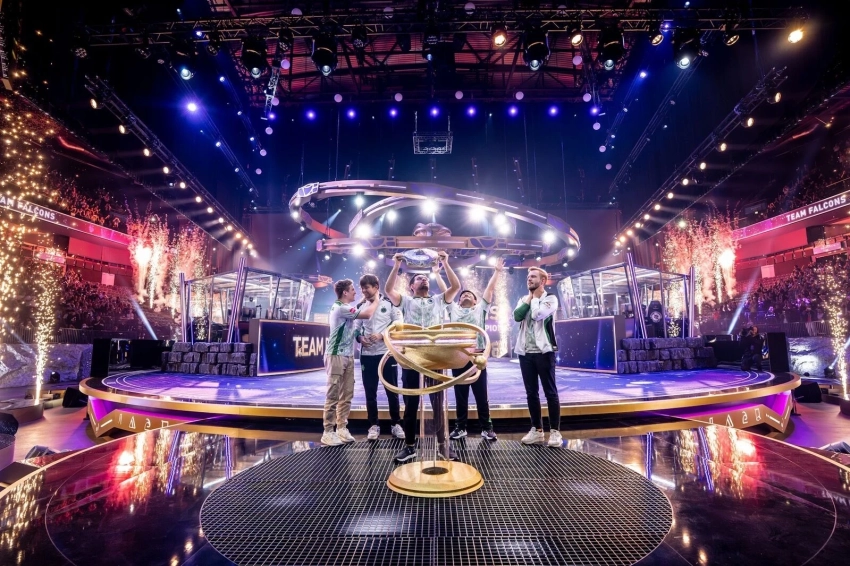 Менеджер Team Falcons по Dota 2 связал спад формы с выходом обновления патча 7.40​